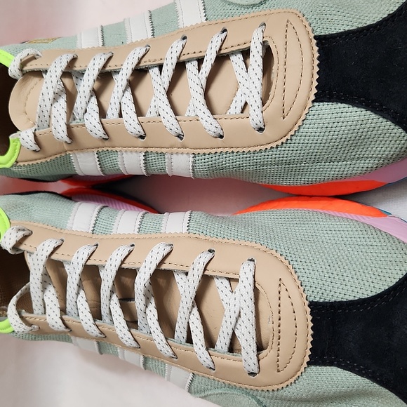 Adidas × Pharrell Williams Tokio Solar HU Friendship Pack sneakers (m size 10.5) - Picture 9 of 16